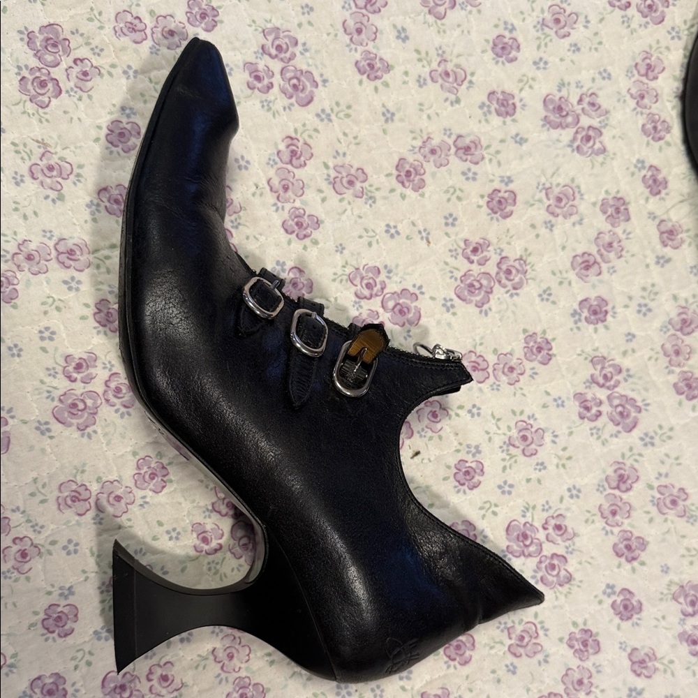 John Fluevog Black Pointed Toe Buckle & Zip Ankle Heels - Picture 9 of 9